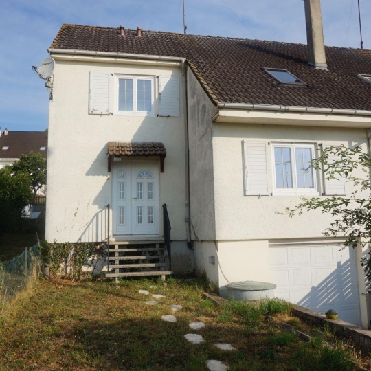  REPUBLIQUE IMMOBILIER : House | PARON (89100) | 110 m2 | 950 € 