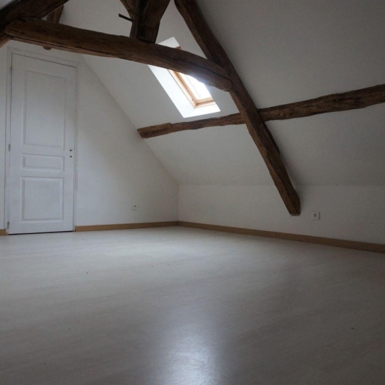  REPUBLIQUE IMMOBILIER : Appartement | MALAY-LE-GRAND (89100) | 82 m2 | 640 € 