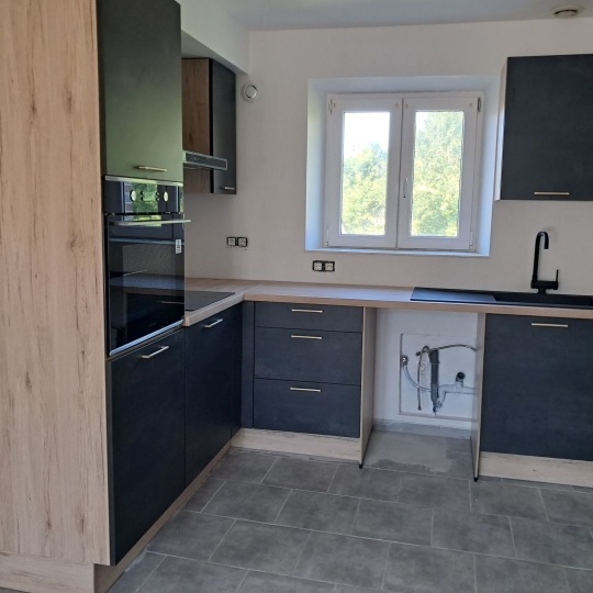 REPUBLIQUE IMMOBILIER : Appartement | MALAY-LE-GRAND (89100) | 81.60m2 | 750 € 