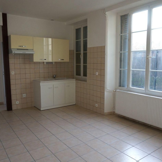  REPUBLIQUE IMMOBILIER : Appartement | SENS (89100) | 42 m2 | 585 € 