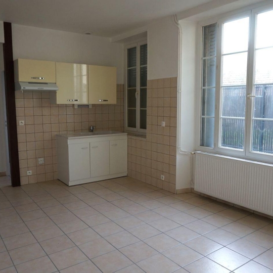  REPUBLIQUE IMMOBILIER : Appartement | SENS (89100) | 42 m2 | 590 € 