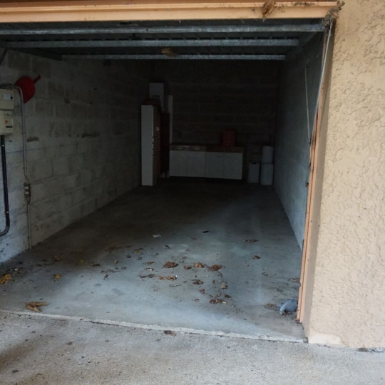  REPUBLIQUE IMMOBILIER : Garage / Parking | PARON (89100) | 12 m2 | 50 € 