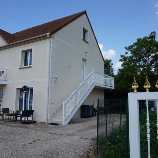  REPUBLIQUE IMMOBILIER : Appartement | SENS (89100) | 99 m2 | 780 € 