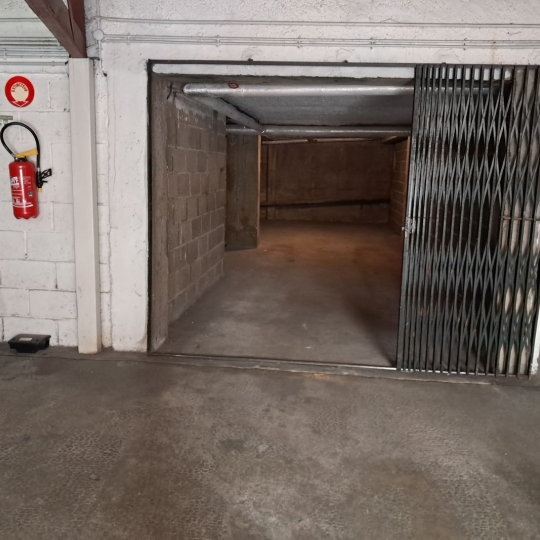 REPUBLIQUE IMMOBILIER : Garage / Parking | SENS (89100) | 28.00m2 | 122 € 