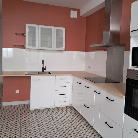 REPUBLIQUE IMMOBILIER : Appartement | SENS (89100) | 91.96m2 | 1 055 € 