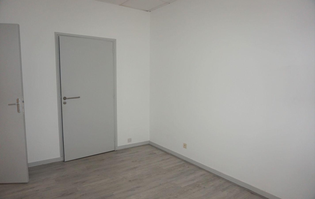 REPUBLIQUE IMMOBILIER : Local / Bureau | SENS (89100) | 43 m2 | 750 € 