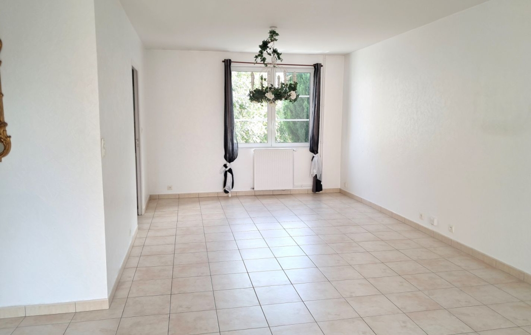 REPUBLIQUE IMMOBILIER : Maison / Villa | SENS (89100) | 102 m2 | 895 € 