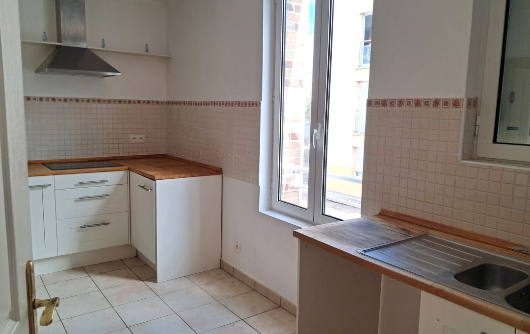 REPUBLIQUE IMMOBILIER : Maison / Villa | SENS (89100) | 102 m2 | 895 € 