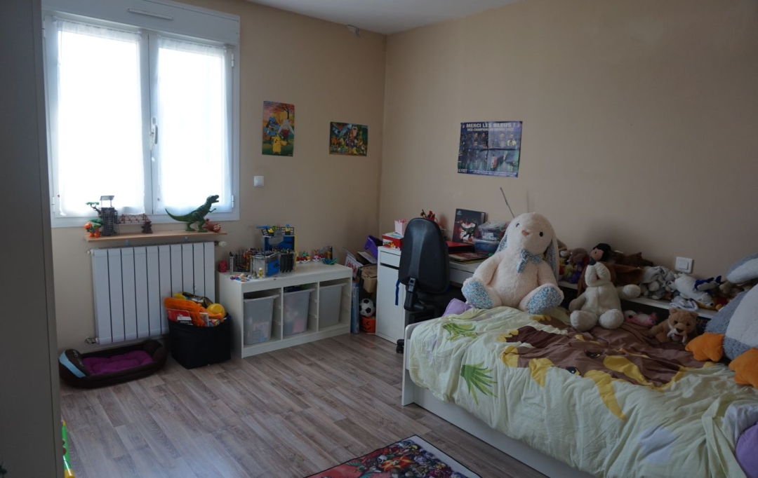 REPUBLIQUE IMMOBILIER : Appartement | SENS (89100) | 97 m2 | 780 € 