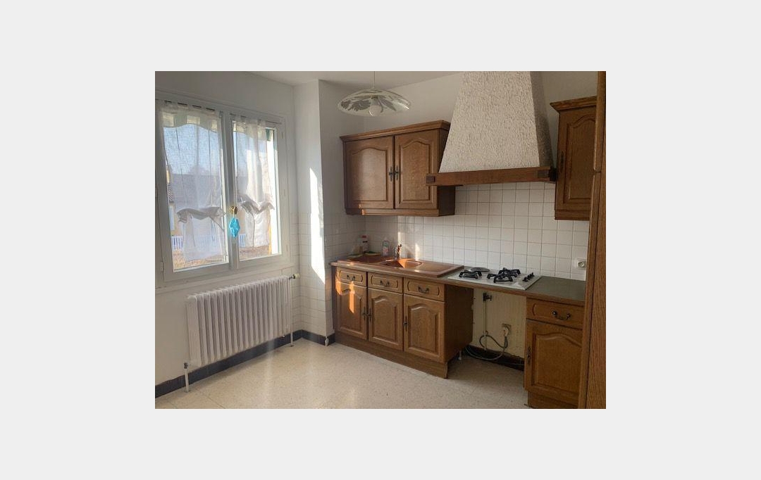 REPUBLIQUE IMMOBILIER : House | MAILLOT (89100) | 119 m2 | 1 150 &euro; 