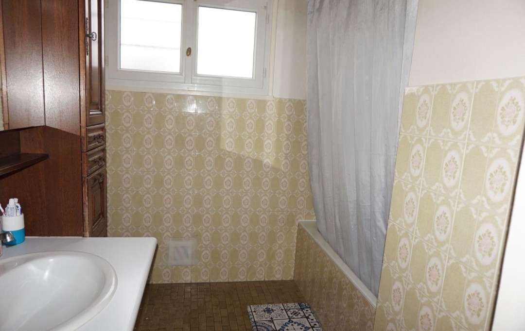 REPUBLIQUE IMMOBILIER : House | MAILLOT (89100) | 119 m2 | 1 150 &euro; 