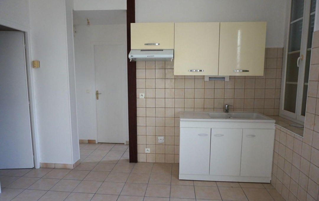 REPUBLIQUE IMMOBILIER : Appartement | SENS (89100) | 42 m2 | 590 € 