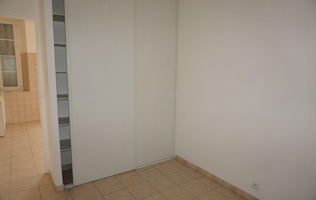 REPUBLIQUE IMMOBILIER : Appartement | SENS (89100) | 42 m2 | 590 € 