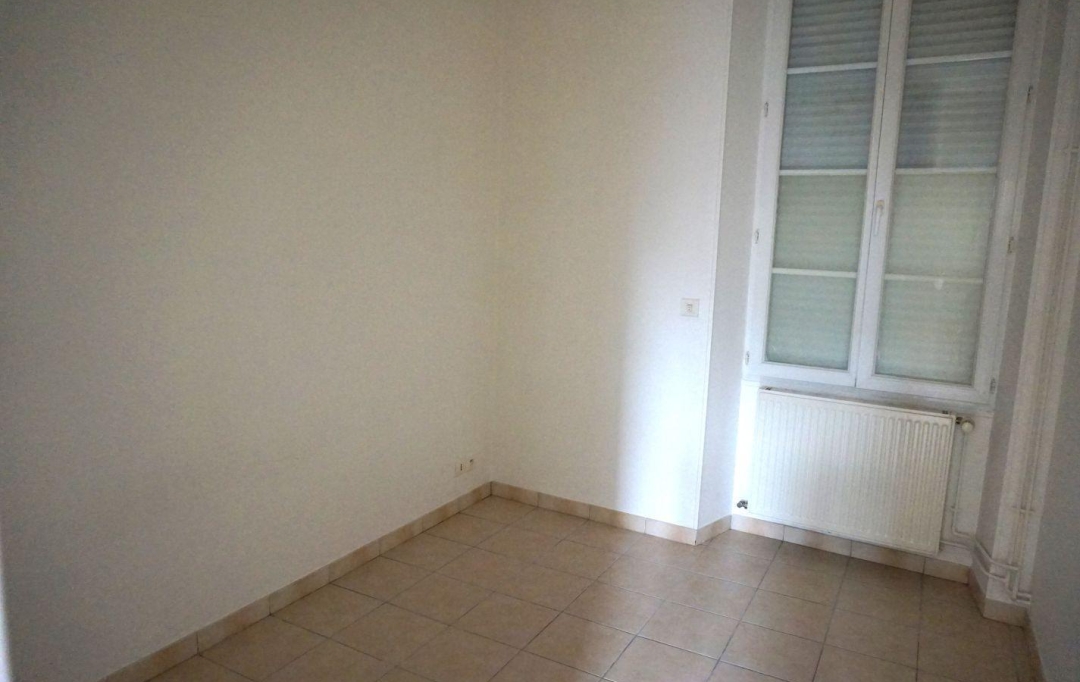 REPUBLIQUE IMMOBILIER : Appartement | SENS (89100) | 42 m2 | 590 € 