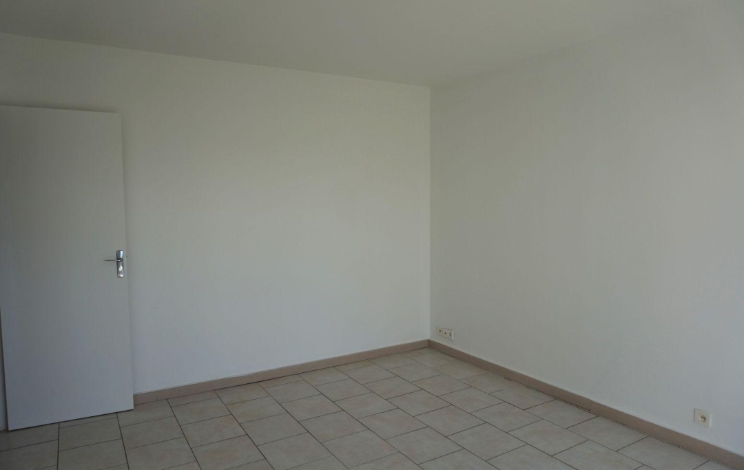 REPUBLIQUE IMMOBILIER : Appartement | SENS (89100) | 42 m2 | 525 € 