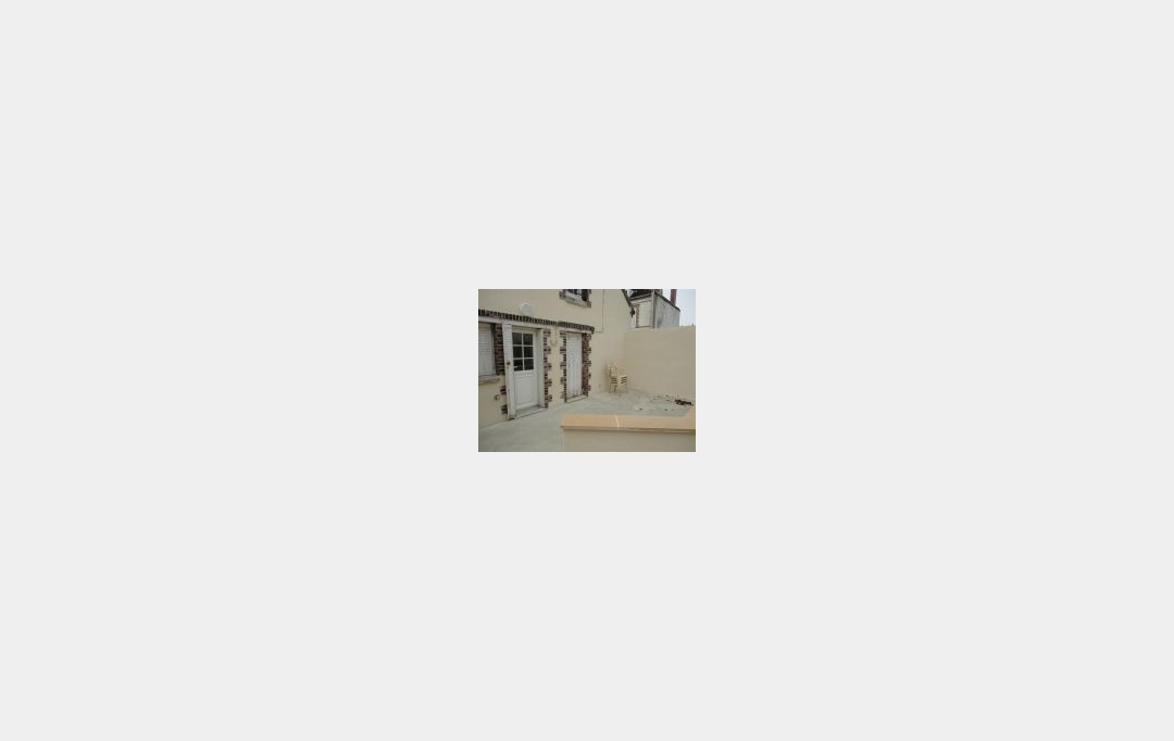 REPUBLIQUE IMMOBILIER : House | SENS (89100) | 28 m2 | 390 € 