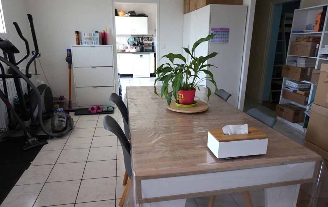 REPUBLIQUE IMMOBILIER : Appartement | SENS (89100) | 99 m2 | 780 € 