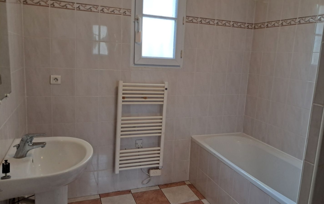 REPUBLIQUE IMMOBILIER : Maison / Villa | SENS (89100) | 100 m2 | 1 095 &euro; 