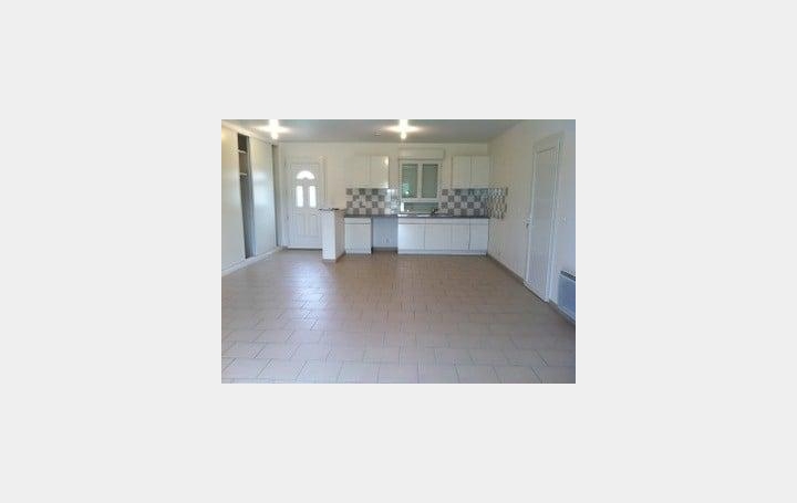 REPUBLIQUE IMMOBILIER : Maison / Villa | COLLEMIERS (89100) | 90 m2 | 770 € 