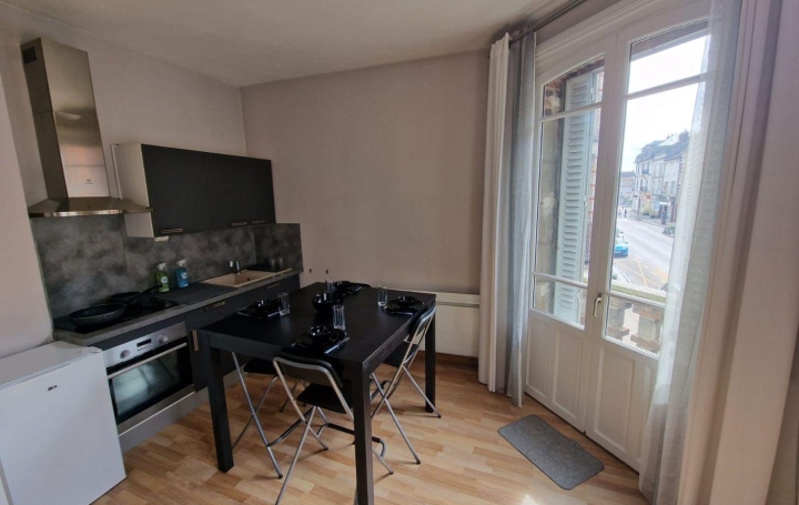 Appartement P2   SENS  35 m2 550 € 