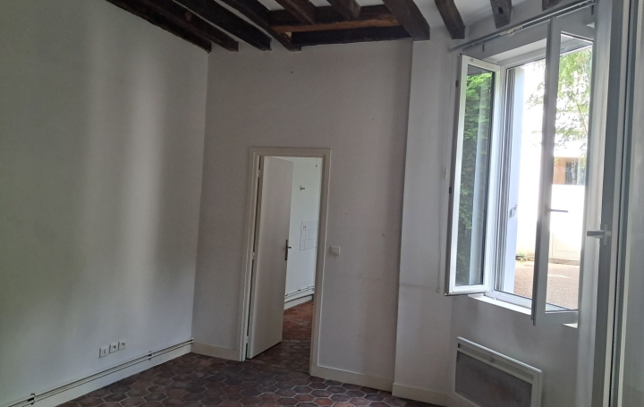 Appartement P2 SENS 39 m2 523 € Appartement P2 SENS 39 m2 523 €