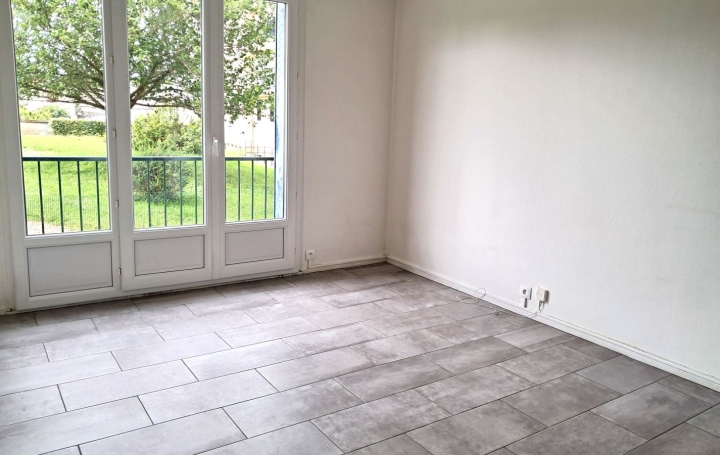 Appartement P2   SENS  46 m2 470 € 