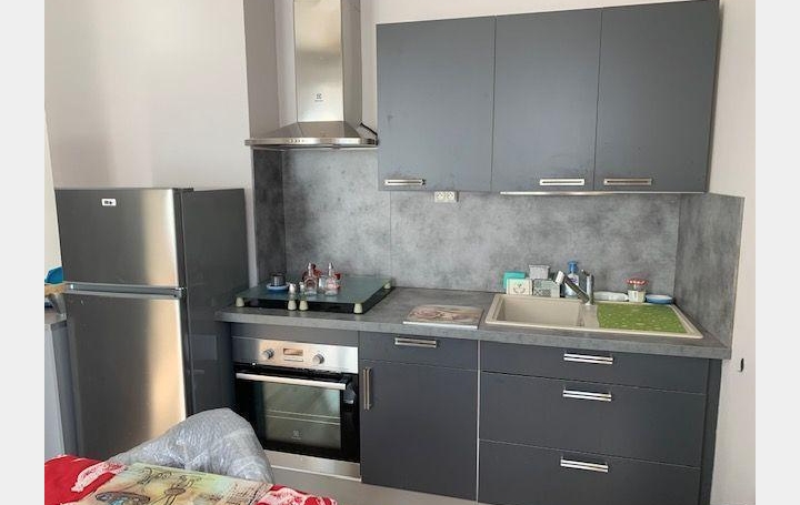Appartement P2 SENS 35 m2 63 800 € Appartement P2 SENS 35 m2 63 800 €